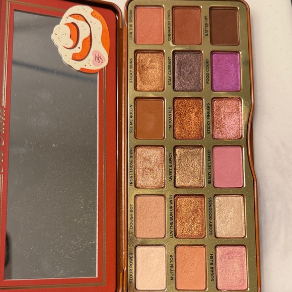 Too Faced Cinnamon Swirl Palette - Picture 4 of 5